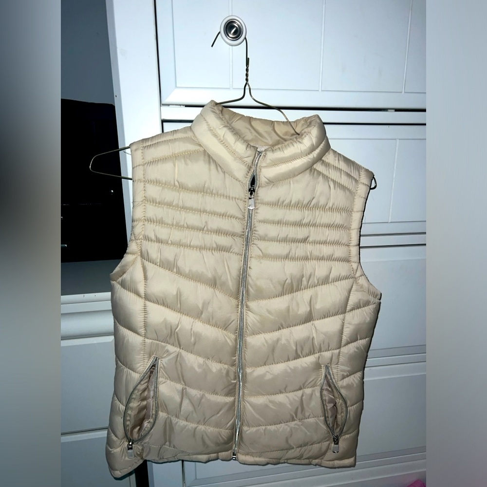 Small  Cream Puffer Vest